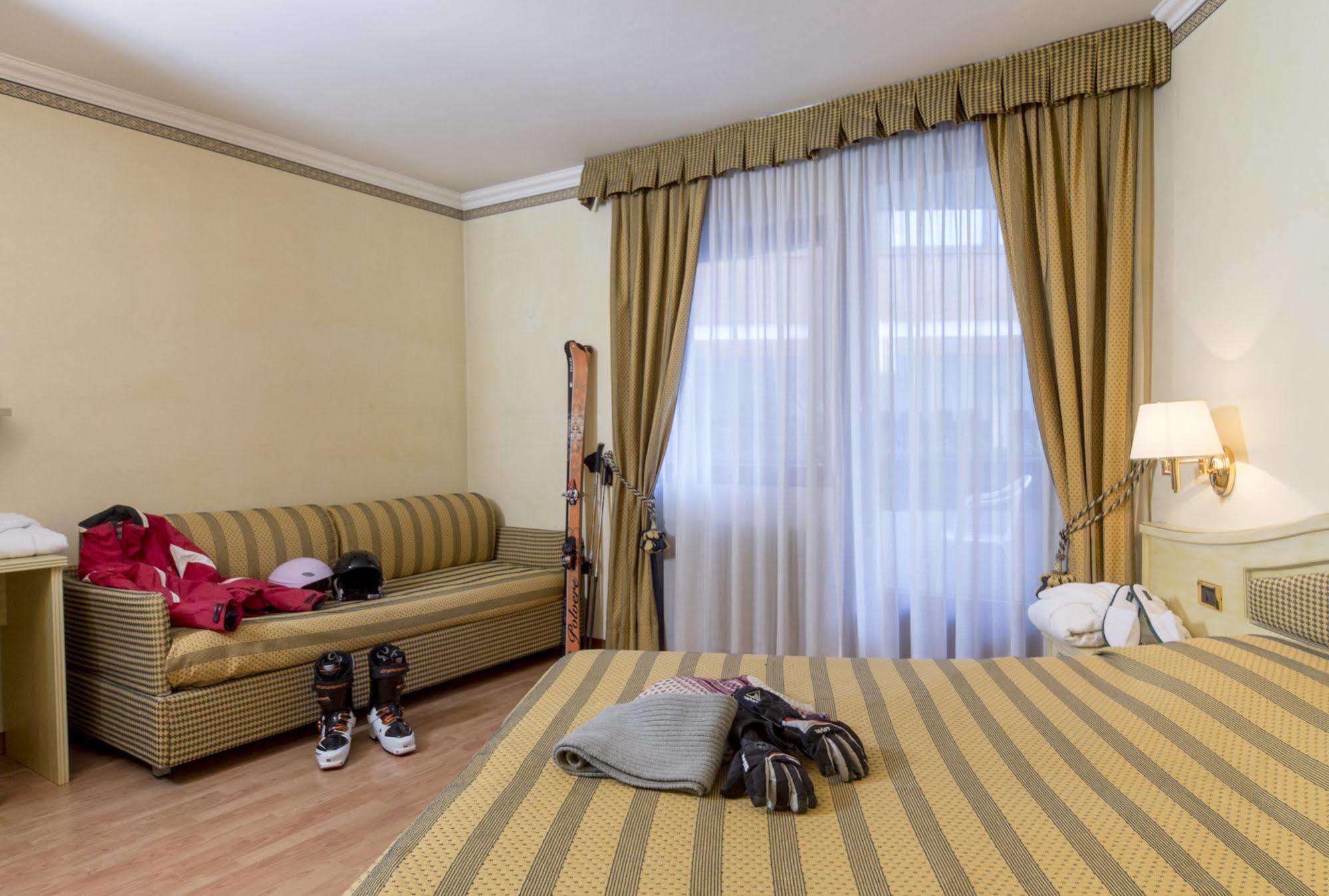 Comano Cattoni Holiday Ponte Arche Exterior photo