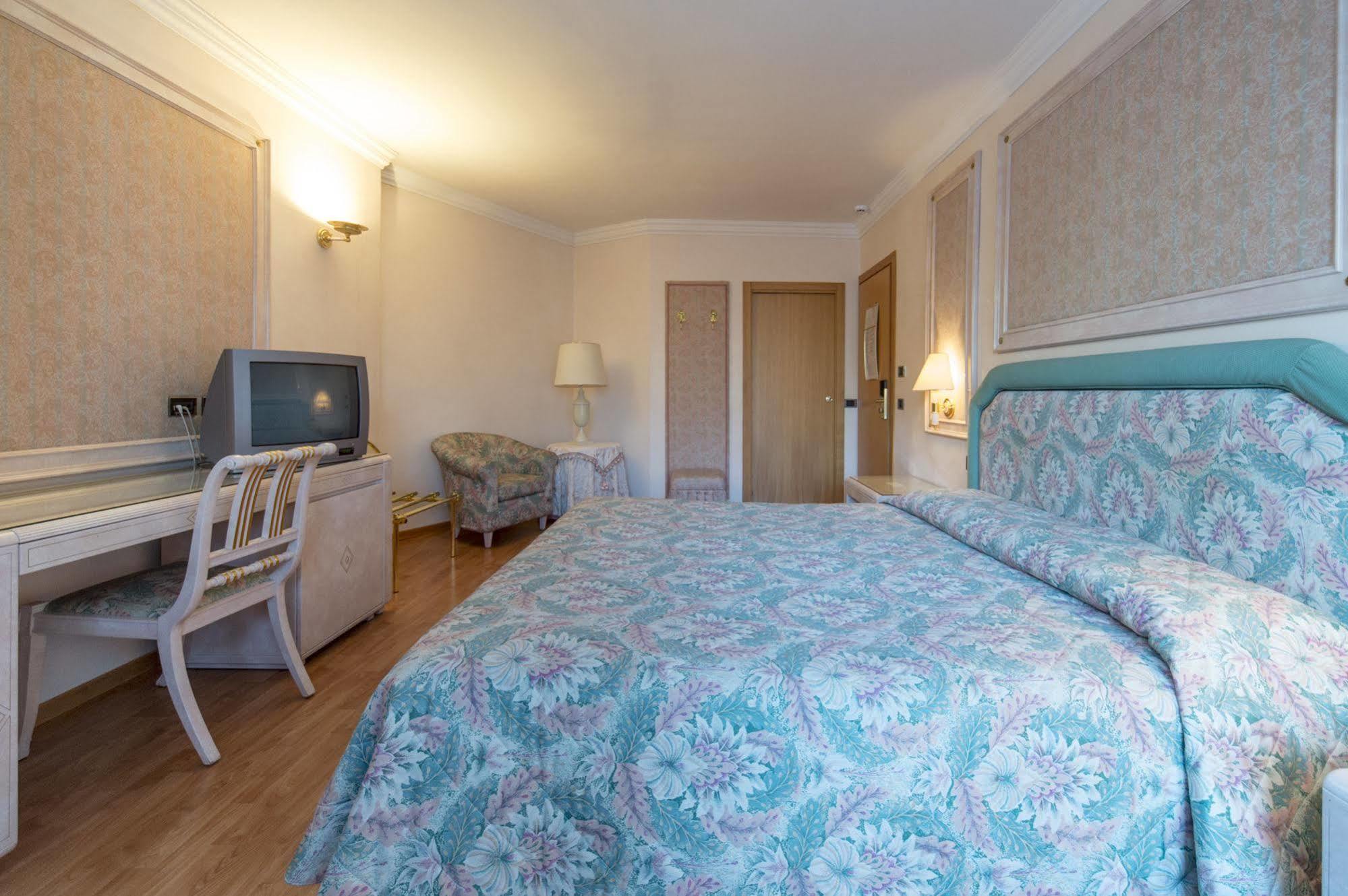 Comano Cattoni Holiday Ponte Arche Exterior photo